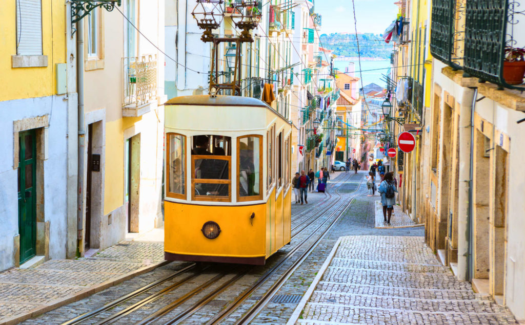 Funiculaire de Bica qui permet de se rendre dans le quartier bohème de Lisbonne.